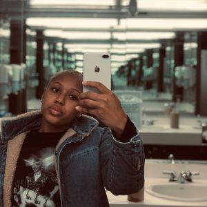 Meet your Posher, Kayla